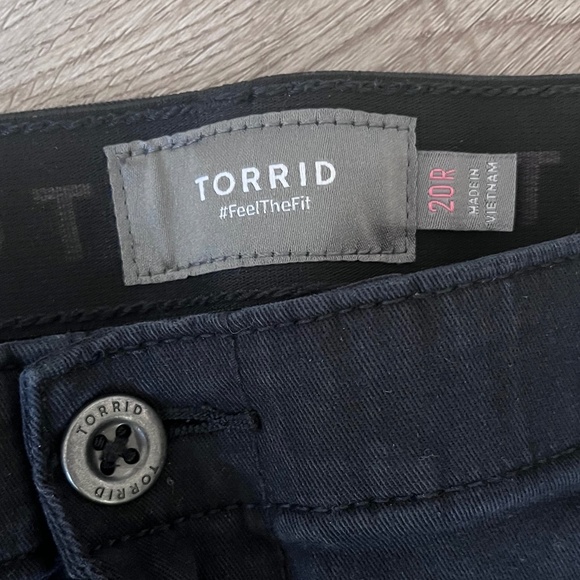 Torrid Size 20 Black joggers - Picture 3 of 3